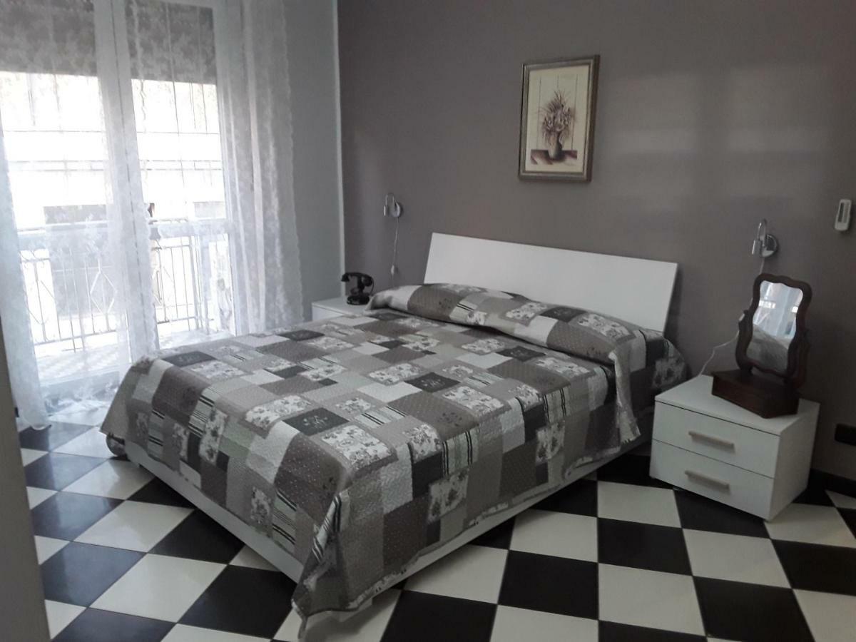 Appartamento Saretta Асті Екстер'єр фото