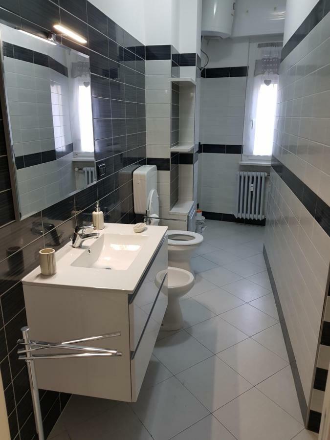 Appartamento Saretta Асті Екстер'єр фото